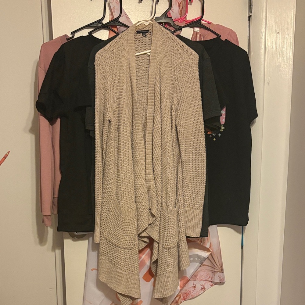 American Eagle Outfitters Tan Open-Front Cardigan with pockets
